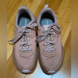 Allbirds Women’s Courier Sneaker in Rose, size 9
